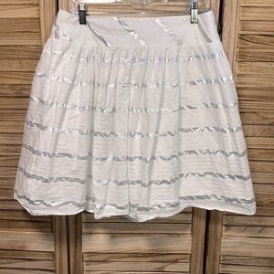 Loft White and Silver Lined Mini Skirt Size 8